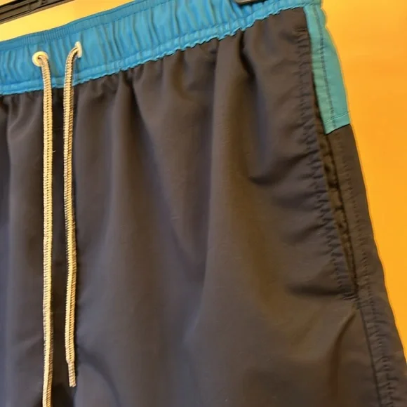 Speedo, men’s Large, Navy Blue, Swim Shorts. - Picture 4 of 6